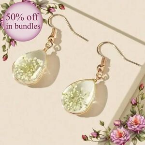 Flower Design Water Drop Earrings